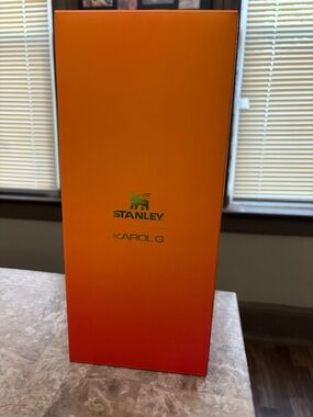 Stanley Orange Gradient Collector’s Gift Box